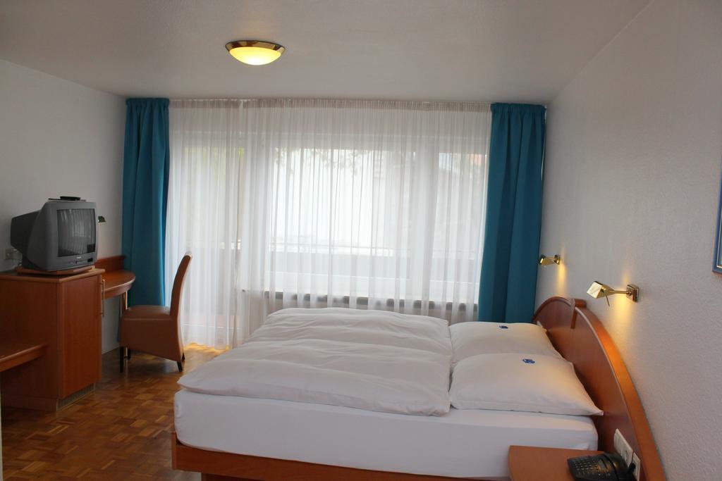 Hotel Sonne Leinfelden-Echterdingen Exterior photo